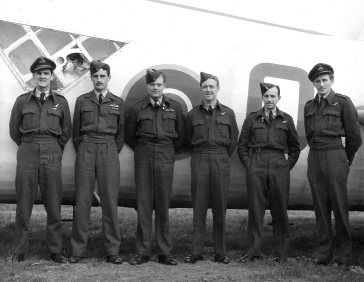 Wellington - Gibbs' crew 1945 copy