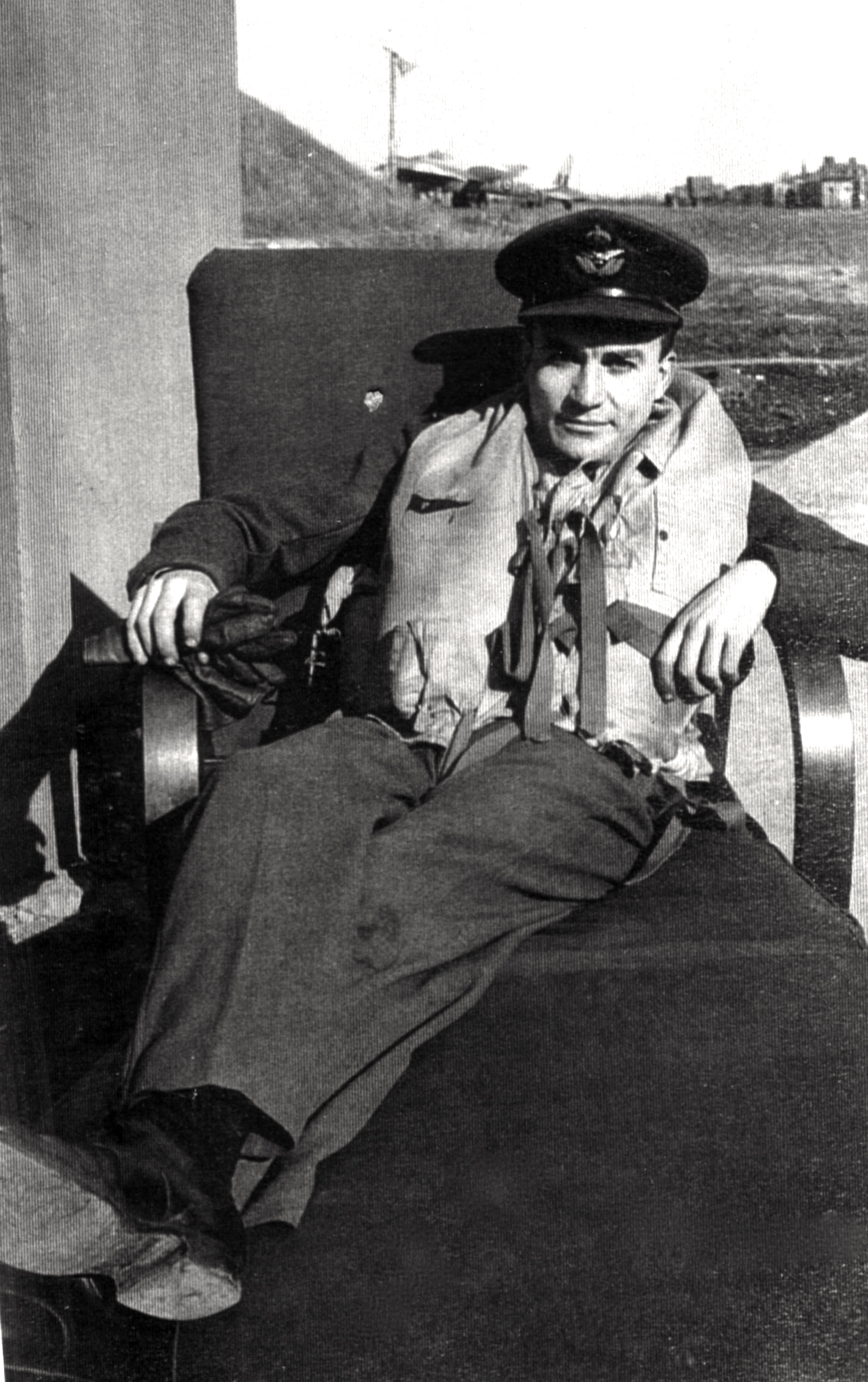 T Clark Bradwell Bay ready for night flying test summer 43 488 nz sqn